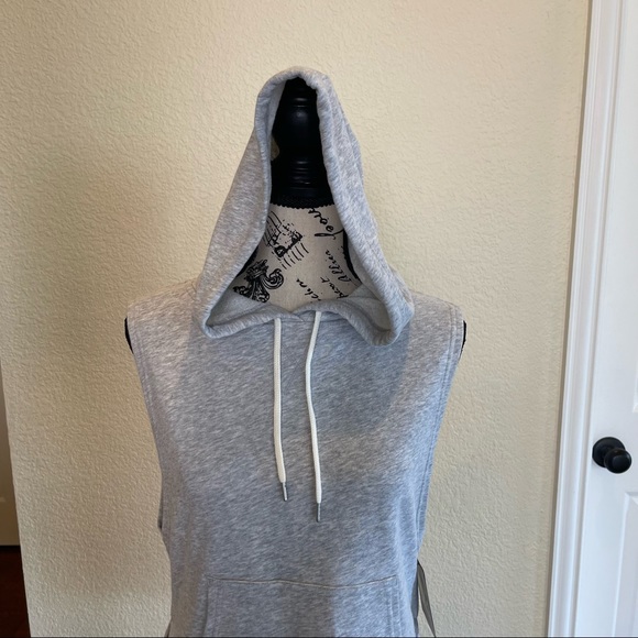 NWT Champion Athletic Tank w/ Hood, Women’s - Gray - XS - Picture 5 of 10
